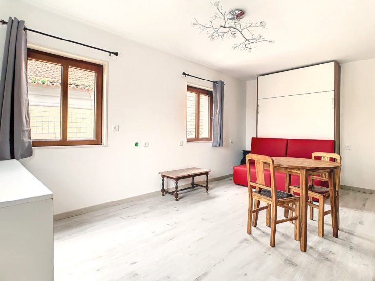 Ovarinhassala5-1704885289_1704886098_86143_4aff43c