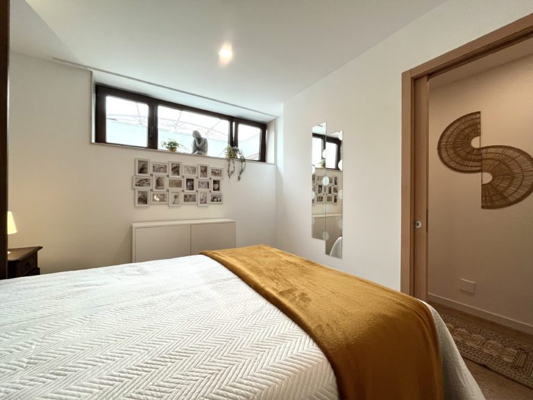 13-quarto terapia janela e corredor