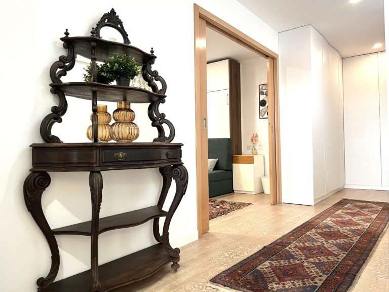 6-Corredor movel aparador + quarto